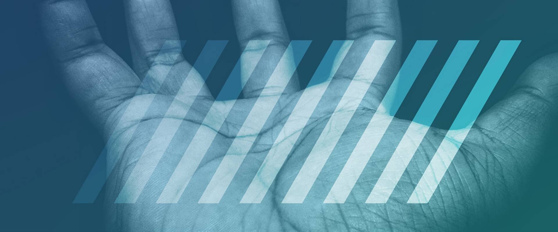 Nahaufnahme einer geöffneten Hand in dunklen Blautönen und Diagonalen und Blauabstufungen